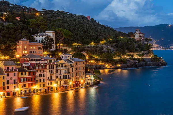 Vista Cidade Velha Portofino Iluminada Entardecer Vila Marítima Antiga Mundialmente — Fotografia de Stock