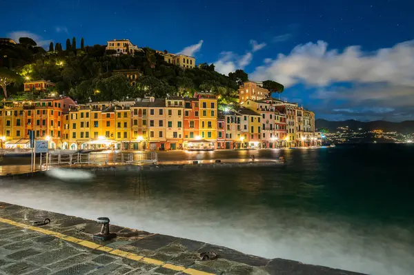 Utsikt Över Den Gamla Staden Portofino Upplyst Skymningen Världsberömd Forntida — Stockfoto