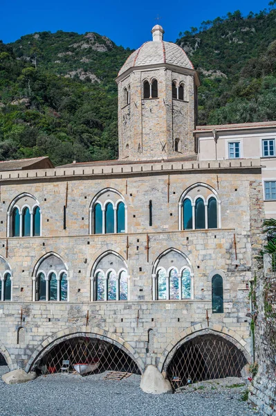 Antigua Abadía San Fruttuoso Pequeño Pueblo Samename Riviera Italiana —  Fotos de Stock