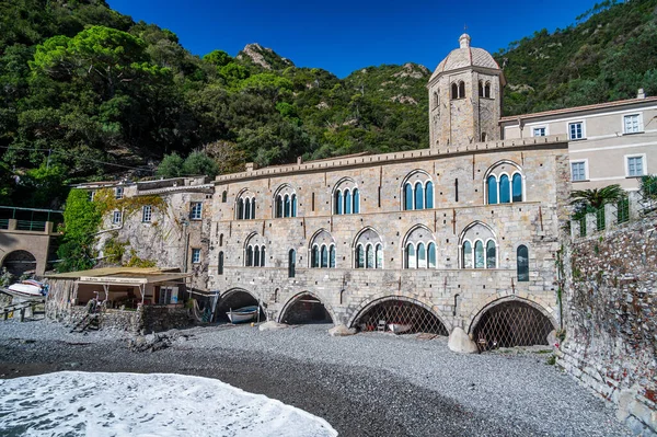 Ancienne Abbaye San Fruttuoso Dans Petit Village Samename Riviera Italienne — Photo