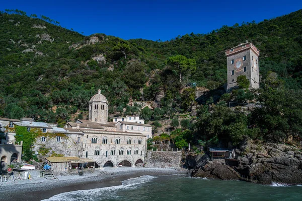 Ancienne Abbaye San Fruttuoso Dans Petit Village Samename Riviera Italienne — Photo