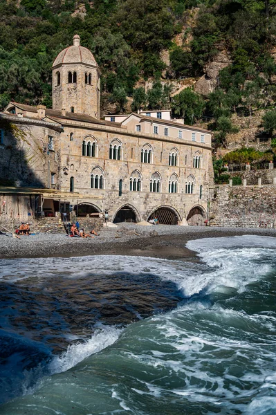 Antik San Fruttuoso Manastırı Talyan Rivierası Ndaki Küçük Aynı Isimli — Stok fotoğraf