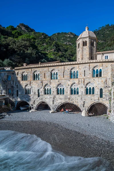 Antiga Abadia San Fruttuoso Pequena Aldeia Samename Riviera Italiana — Fotografia de Stock