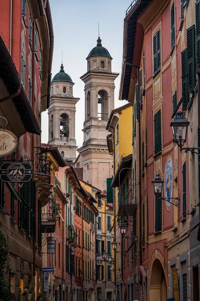 Clock Tower Στην Παλιά Πόλη Της Οβάντα Πεδεμόντιο Ιταλία — Φωτογραφία Αρχείου