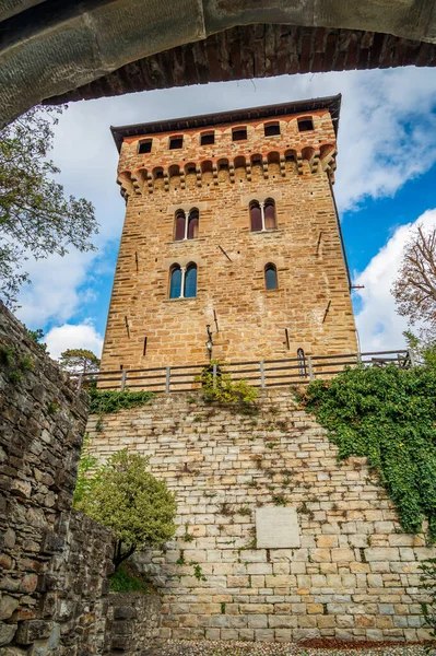 意大利皮埃蒙特的Trisobbio老村城堡 — 图库照片