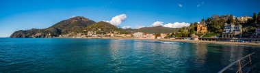 Cinque Terre yakınlarındaki İtalyan Rivierası 'nda Levanto Körfezi manzarası