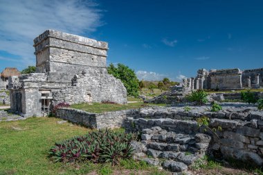Maya Tapınağı, Tuluml arkeolojik alanında. Denizde yer alan tek Maya bölgesi. Quintana Roo, Meksika 'da bulunan Unesco Dünya Mirası sitelerinden biri.