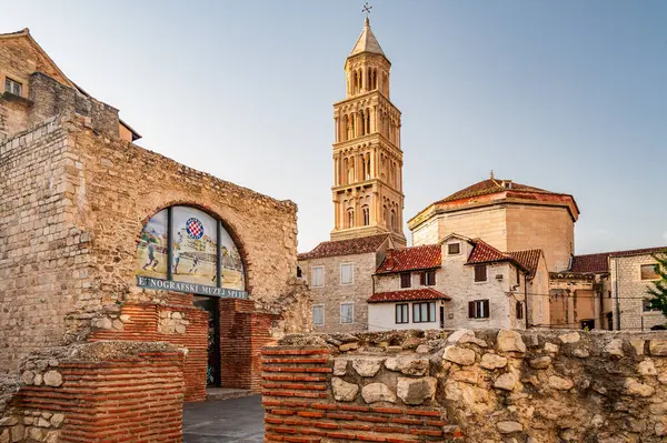 Eski Split Kasabasındaki Antik Campanile Aziz Domnius Çan Kulesi Stok Fotoğraf