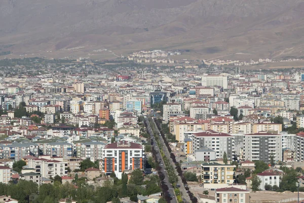 Minibüs vilayeti, kaleden şehir merkezinin havadan görüntüsü. Minibüs, ipek yolda bulunan urartian başkentiydi.. 