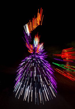 08 DEC, 2025, Lakeside Virginia, Lewis Ginter Botanik Bahçesi, Lewis Ginter Işıklar Bahçe Festivali, Noel Tatili Sezonu, Gece Vakti