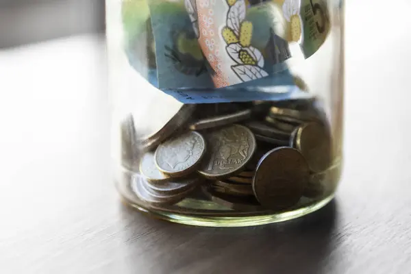 Glazen Pot Gevuld Met Munten Geld Gebruikt Voor Besparingen Stockfoto