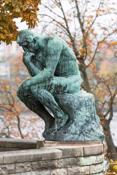 Escultura Del Pensador Durante Día Otoño Estocolmo Suecia — Foto de Stock