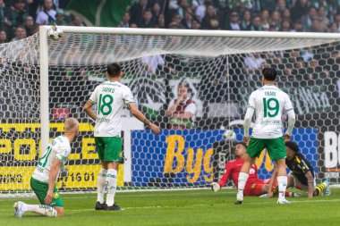 SOLNA, SWEDEN - 16 Nisan 2023: Solna 'daki Friends Arena' da AIK vs Hammarby IF. Nihai sonuç 2-0