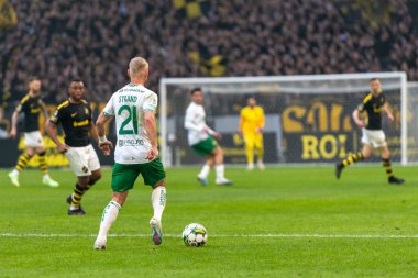 SOLNA, SWEDEN - 16 Nisan 2023: Solna 'daki Friends Arena' da AIK vs Hammarby IF. Nihai sonuç 2-0