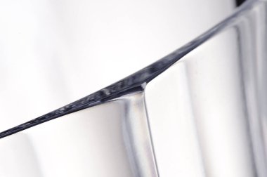 Cam vazoyu kapat, izole edilmiş.