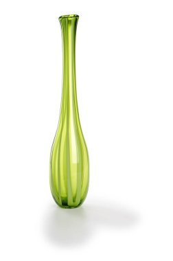 Yeşil uzun cam vazo, ıssız.