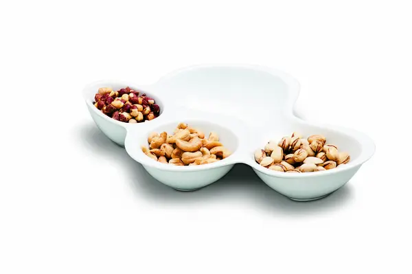 Fıstıklı, fındıklı ve şam fıstıklı seramik aperatif tabağı.