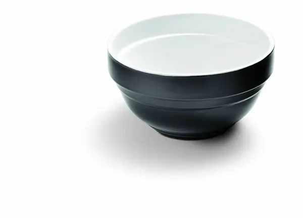 Siyah seramik kase beyaza izole edilmiş..