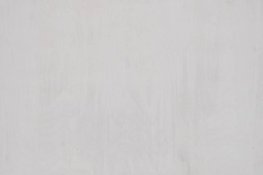 Açık gri boyalı ahşap zemin, ince ahşap desenli.