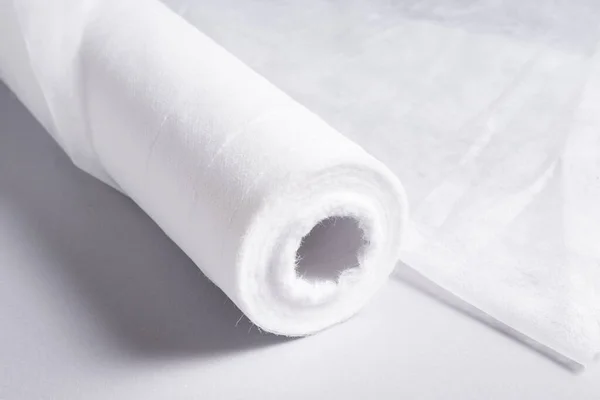 Non Woven Material Covering Roll Medical Bed — Photo