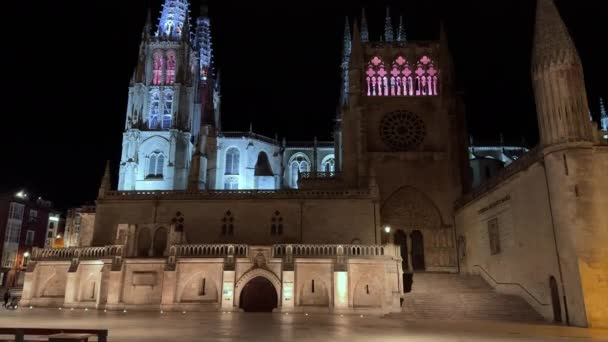 Luta Upp Bilden Katedralen Saint Mary Burgos Spanien Upplyst Natten — Stockvideo