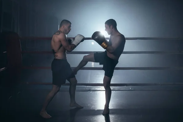 Two Shirtless Muscular Man Fighting Kick Boxing Combat Boxing Ring — Fotografia de Stock