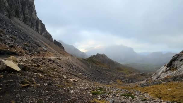 Bergslandskap Fuentede Kantabrien Picos Europa National Park Spanien Högkvalitativ Film — Stockvideo