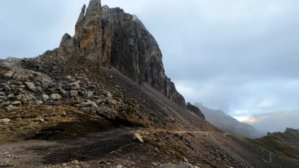 Bergslandskap Fuentede Kantabrien Picos Europa National Park Spanien Högkvalitativ Film — Stockvideo