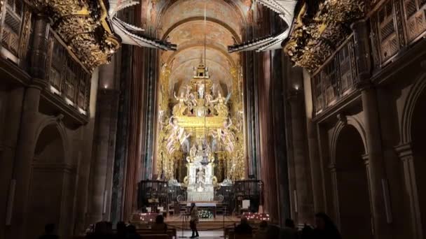 Сантьяго Компостела Испания Февраля 2023 Года Интерьер Католической Церкви Сантьяго — стоковое видео