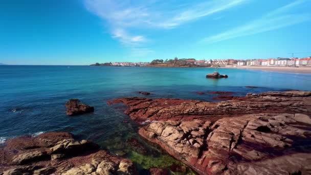 夏のサンクセクソのパノラマビュー スペインのガリツィアで有名な観光地 高品質4K映像 — ストック動画