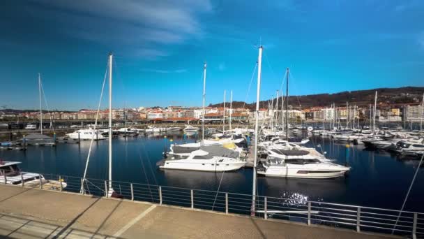 Moored Yatchs Harbor Dock Sanxenxo Famous Touristic Destination Galicia Spain — Vídeo de stock
