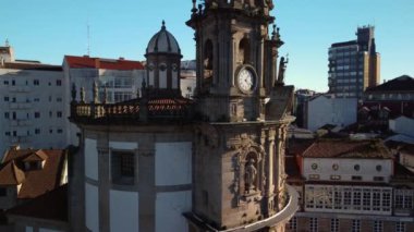 İspanya, Galiçya, Pontevedra 'daki Peregrina Kilisesi' nin hava manzarası. Yüksek kalite 4k görüntü