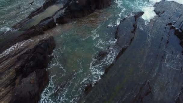 스페인 다로아 사스카 해변에 공중에서 내려다본 것이다 고품질 — 비디오