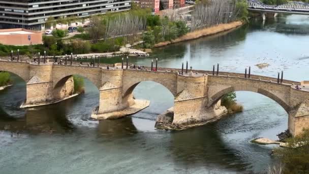 Rio Ebro Antiga Ponte Pedra Zaragoza Espanha Imagens Alta Qualidade — Vídeo de Stock