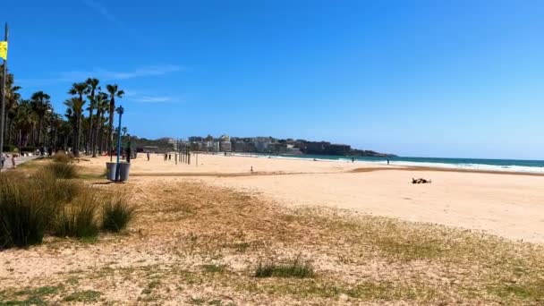 Salou Spanyol April 2023 Wisatawan Pantai Salou Kosta Dorada Catalunya — Stok Video