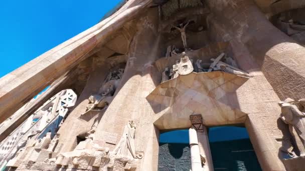 Πρόσοψη Του Καθεδρικού Ναού Sagrada Familia Βαρκελώνη Ισπανία Υψηλής Ποιότητας — Αρχείο Βίντεο