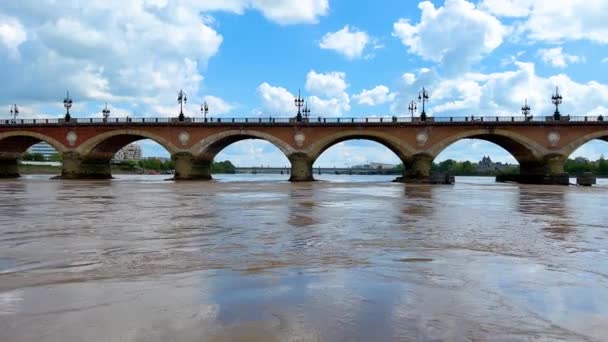 สะพานห นเหน อแม Garonne ในบอร โดซ ประเทศฝร งเศส ภาพ ณภาพส — วีดีโอสต็อก