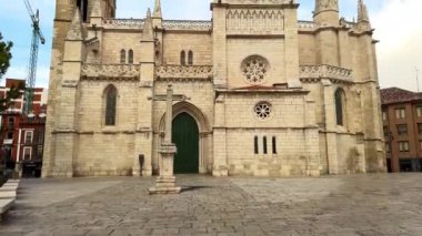 Valladolid, İspanya 'daki Santa Maria La Antigua Kilisesi. Yüksek kalite 4k görüntü