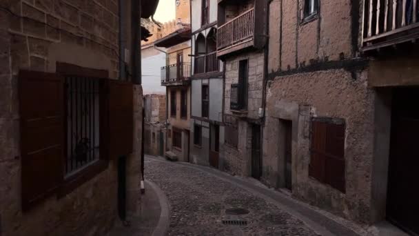 Vista Panorámica Del Famoso Pueblo Medieval Frias Con Calles Adoquinadas — Vídeo de stock