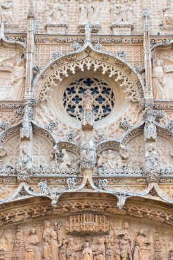 Valladolid, İspanya 'daki San Pablo Kilisesi. Ön cephe Avrupa 'daki Plateresk mimarinin en iyi örneklerinden biridir. Yüksek kaliteli fotoğrafçılık