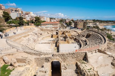 İspanya, Tarragona 'daki Roma amfitiyatrosunun kalıntıları. Yüksek kalite fotoğraf