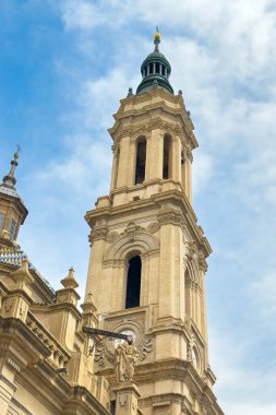 İspanya, Zaragoza 'daki El Pilar Bazilikası ve katedrali. Yüksek kalite fotoğraf