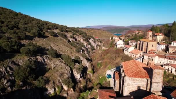 Flygfoto Över Pittoreska Byn Ortigosa Cameros Rioja Spanien Högkvalitativ Film — Stockvideo