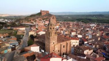 Arnedo 'nun havadan görünüşü, İspanya' nın La Rioja kentindeki ünlü turistik mekan. Yüksek kalite 4k görüntü