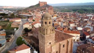 Arnedo 'nun havadan görünüşü, İspanya' nın La Rioja kentindeki ünlü turistik mekan. Yüksek kalite 4k görüntü