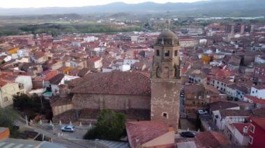 Arnedo 'nun havadan görünüşü, İspanya' nın La Rioja kentindeki ünlü turistik mekan. Yüksek kalite 4k görüntü