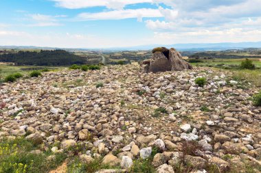 İspanya Alava 'da Megalitik Dolmen Alto de la Huesera. 