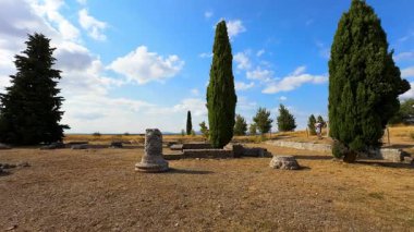Burgos, Kastilya ve Leon 'daki eski Roma kolonisi Clunia Sulpicia' nın kalıntıları. Yüksek kalite 4k görüntü