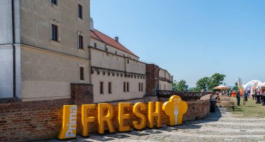Brno, Çek Cumhuriyeti, Elimon FRESH festivali Brno 2025 - 31 Mayıs 20225. Açık Yemek Festivali Taze Malzemeler Mutfak Deneyimleri Parlak Güneş Işığı