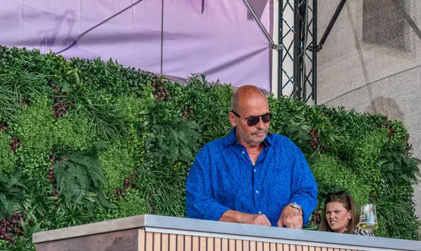 Brno, Çek Cumhuriyeti, Elimon FRESH festivali Brno 2025 - 31 Mayıs 20225. Şef Aşçılık Yetenekleri Açık Doğa Arka Planı Atmosfer Etkinleştirme Barmenlik Uzmanlığı Sunumu